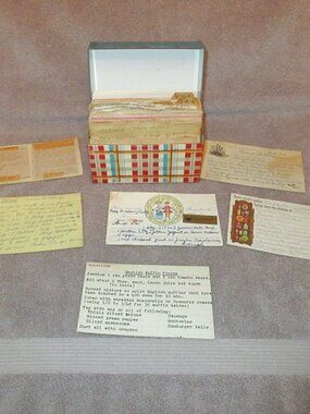 Vtg Great Grandma’s Recipe Box Full Handwritten Typed Cards Clippings 1960s 2